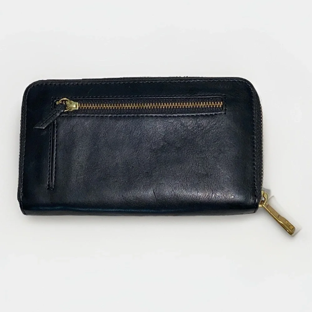 Fossil Black Leather Zip Around Wallet Gold Tone Hardware Continental